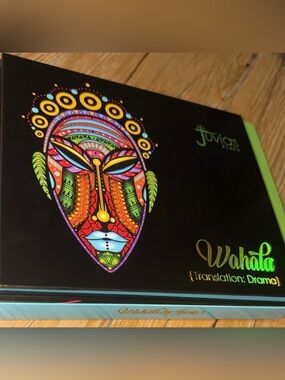 Juvia’s Place Wahala eye shadow palette